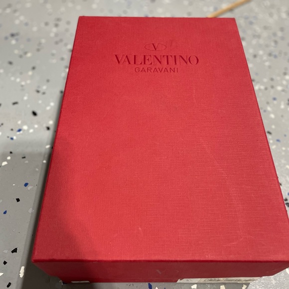 Valentino sneakers - Picture 2 of 4